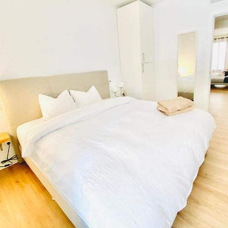 Hotel Apartment With 2-En Suite Bedrooms Palma di Maiorca Esterno foto