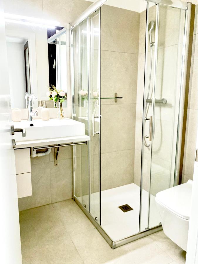 Hotel Apartment With 2-En Suite Bedrooms Palma di Maiorca Esterno foto