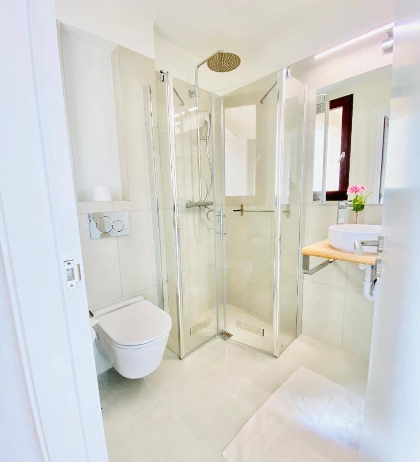 Hotel Apartment With 2-En Suite Bedrooms Palma di Maiorca Esterno foto